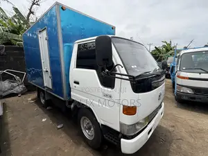 Foreign Used Toyota Dyna Container Body Mini Truck.