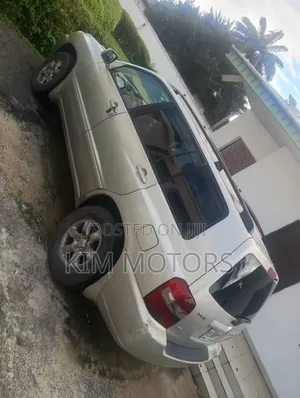 Toyota Highlander Limited V6 2005 Gold