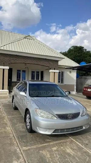 Toyota Camry LE 4dr Sedan (2.4L 4cyl 5A) 2006 Silver