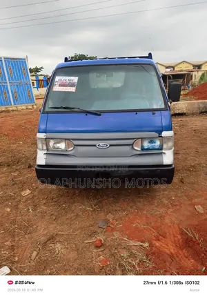 Ford Econovan 2004 Blue