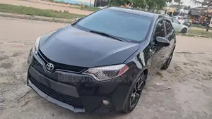 Toyota Corolla LE ECO Premium (1.8L 4cyl CVT) 2016 Black