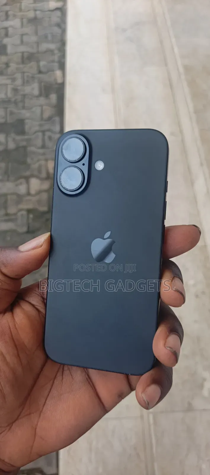 New Apple iPhone 16 128 GB Black