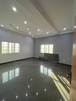 5bdrm Duplex in Oluyole Estate for rent