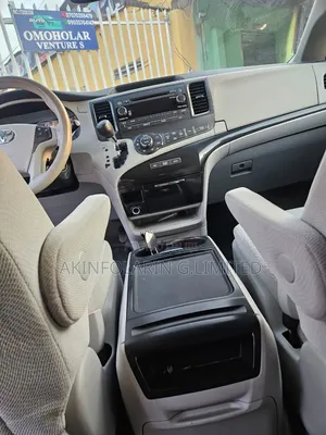 Toyota Sienna 2014 Gray
