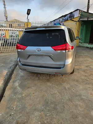 Toyota Sienna 2014 Gray