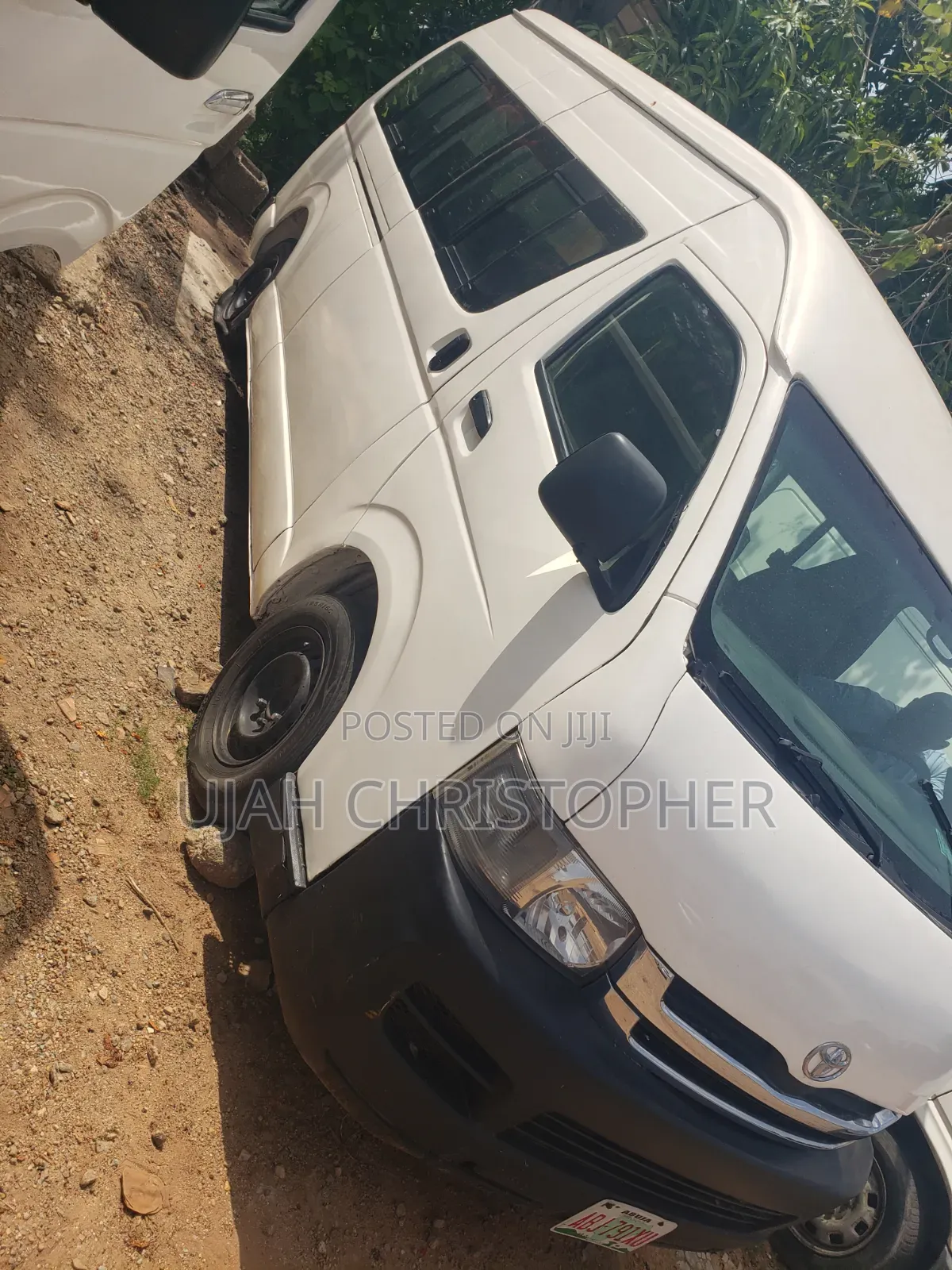 Toyota HiAce 2013 White