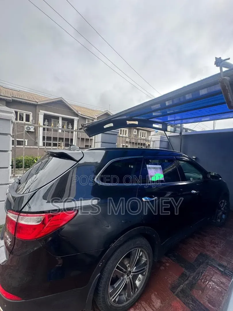 Hyundai Santa Fe 2015 Black