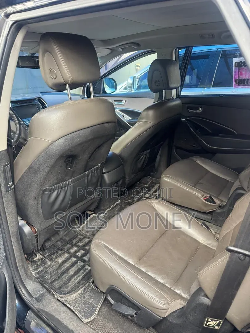Hyundai Santa Fe 2015 Black