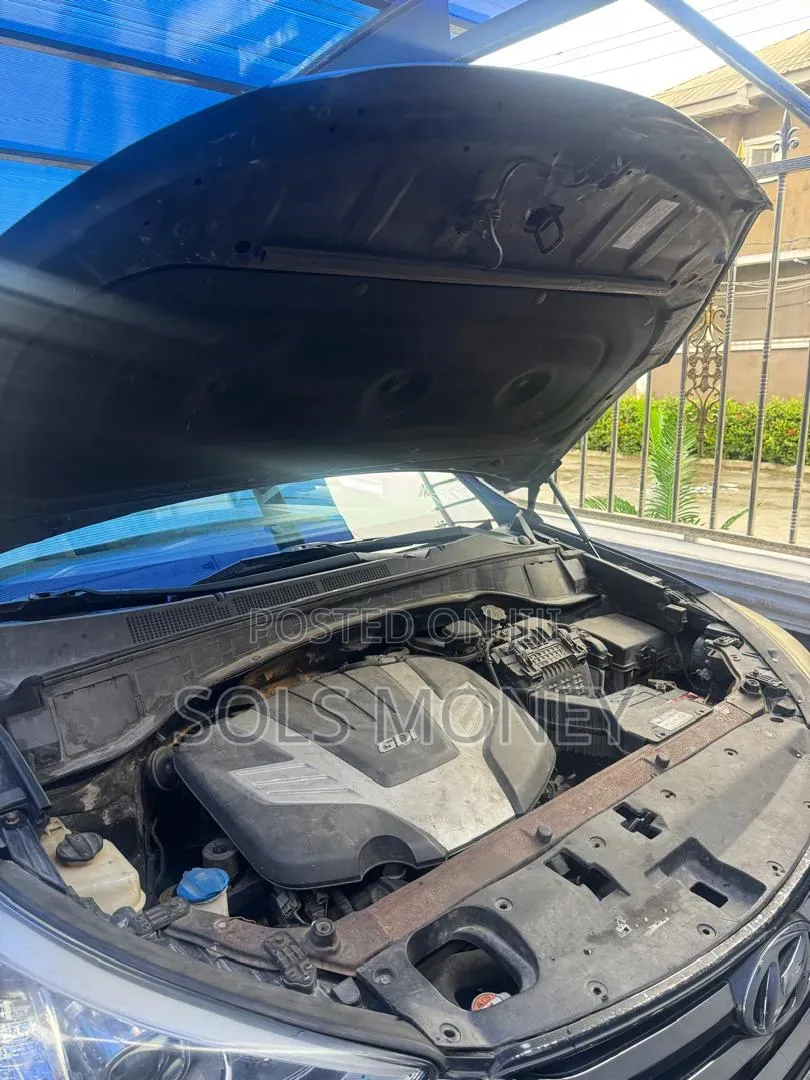 Hyundai Santa Fe 2015 Black