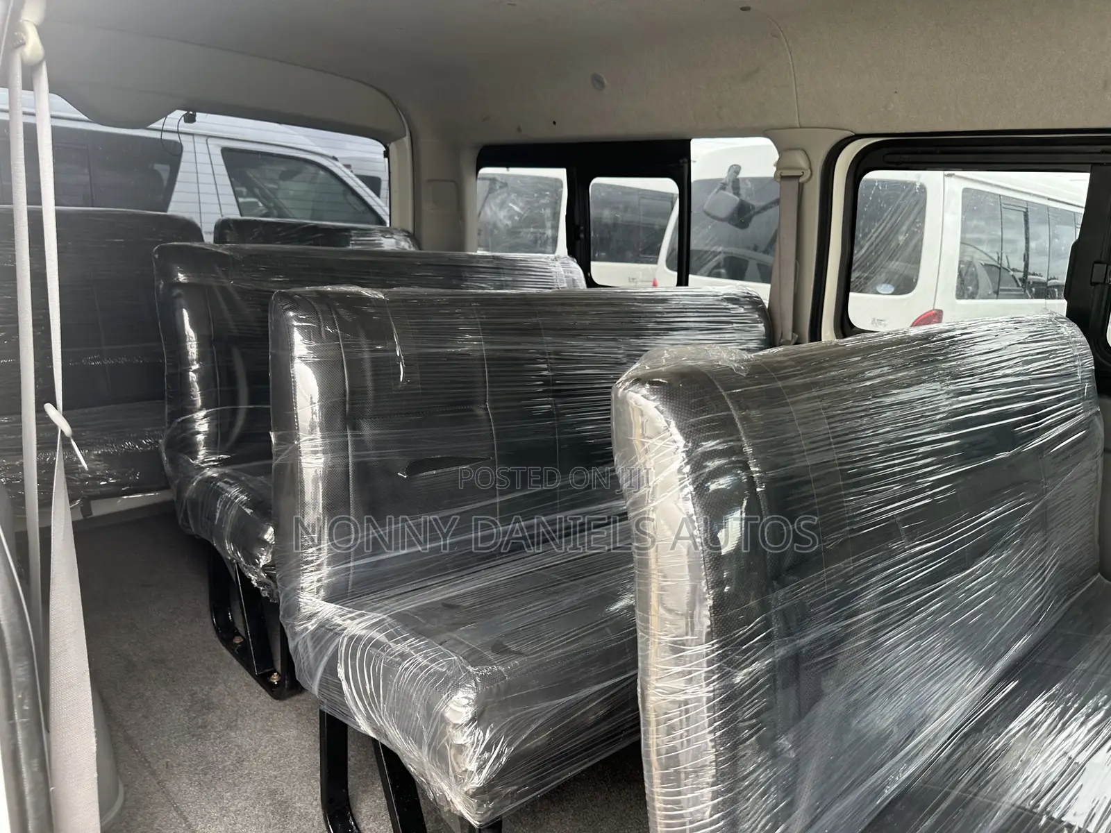 Toyota HiAce 2014 White