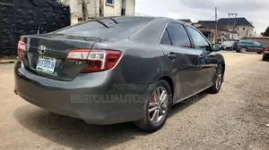 Toyota Camry L 4dr Sedan (2.5L 4cyl 6A) 2012 Gray