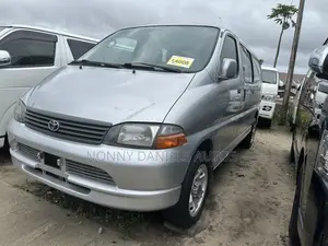 Toyota HiAce 2006 Silver