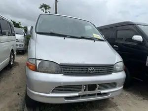 Toyota HiAce 2006 Silver