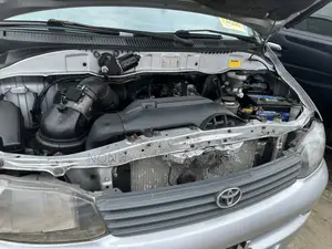 Toyota HiAce 2006 Silver