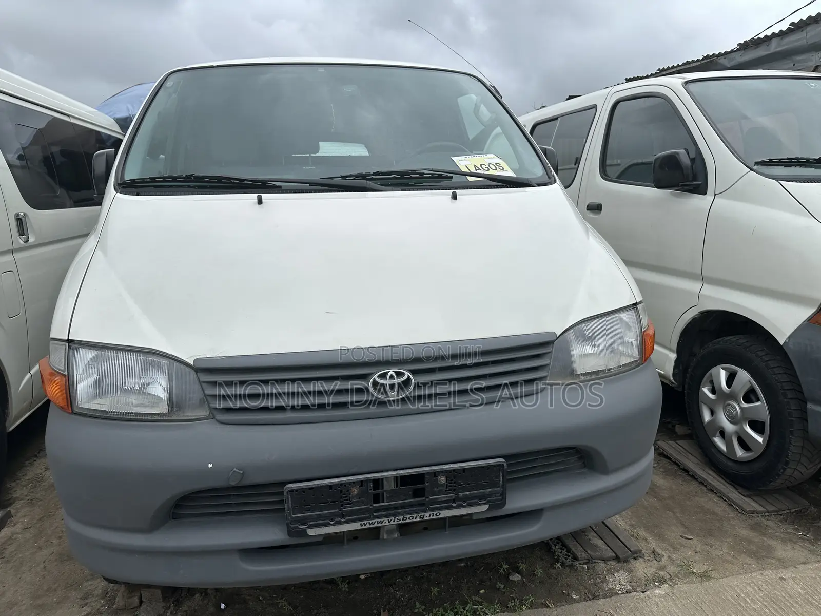 Toyota HiAce 2006 White