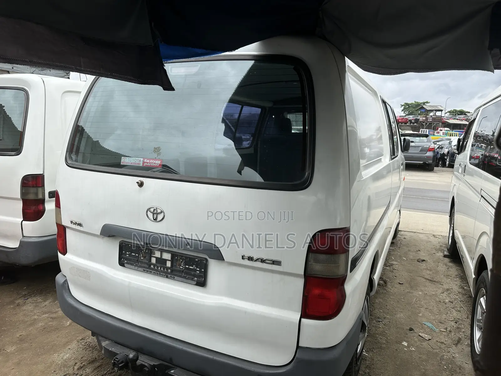 Toyota HiAce 2006 White