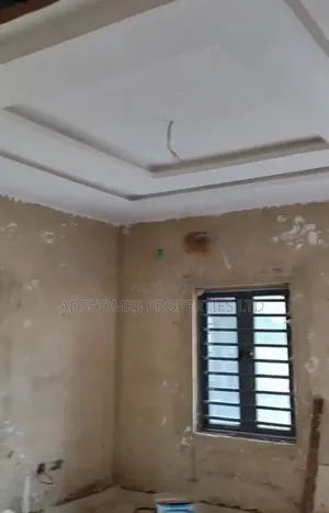 Mini Flat in Adekunle for rent