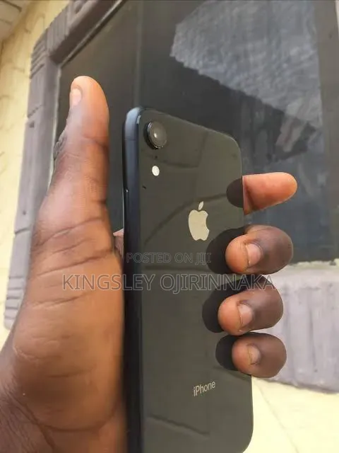 Apple iPhone XR 64 GB Black