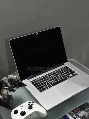 Laptop Apple MacBook Pro 2015 16GB Intel Core i7 SSD 256GB