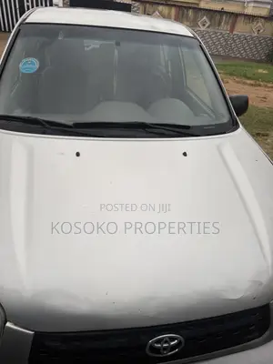 Toyota RAV4 2002 Gold