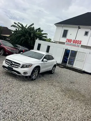 Mercedes-Benz GLA 250 2017 White