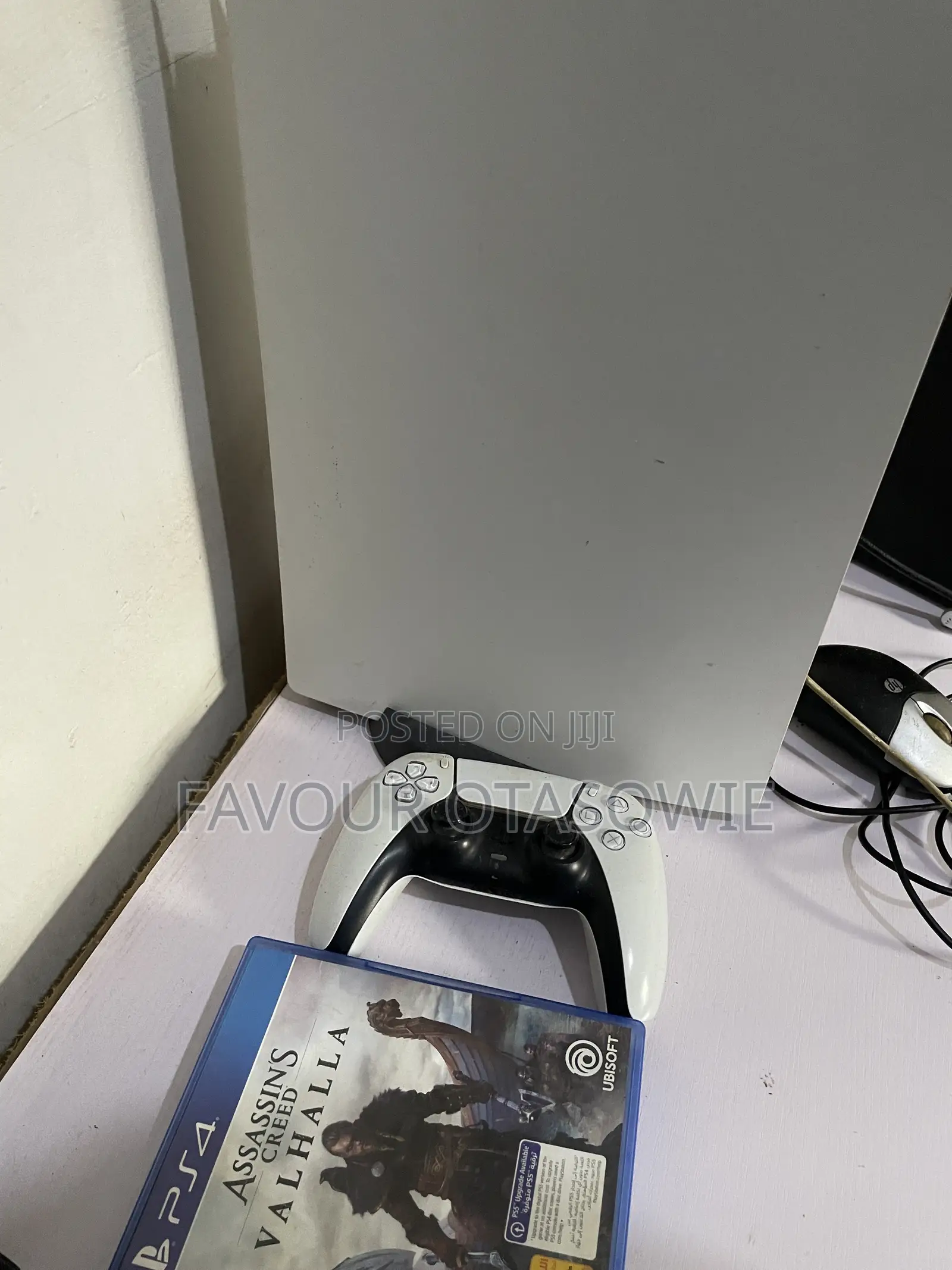 Ps5 Console Pad and 2games