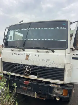814 Mercedes Benz, Open Truck