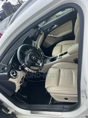 Mercedes-Benz GLA 250 2017 White