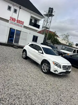 Mercedes-Benz GLA 250 2017 White