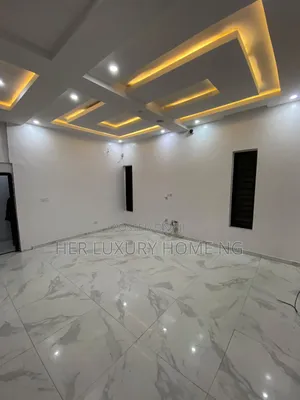 Mini Flat in Ikota Villa for rent