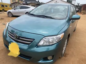 Toyota Corolla 2010 Green