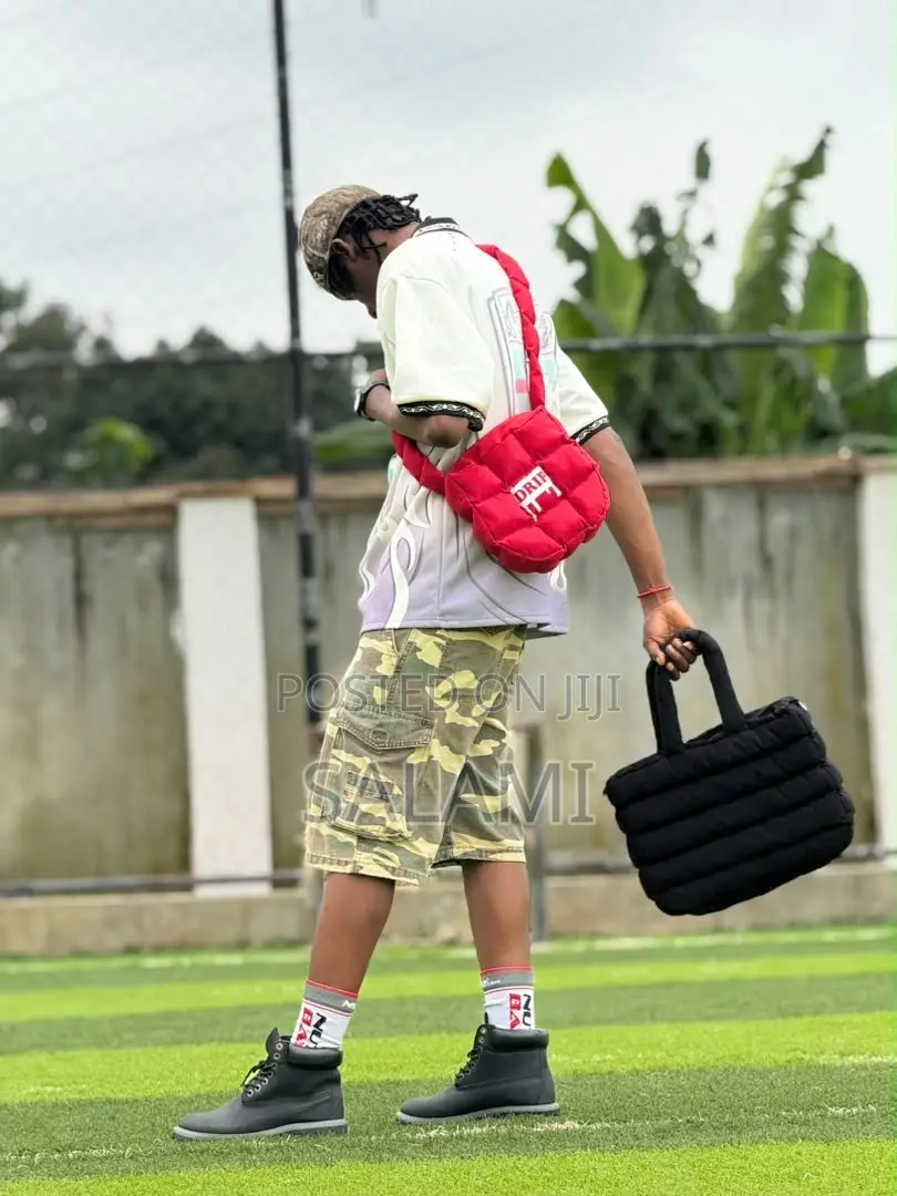 High Quality Durable Waterproofed Puffy Bag