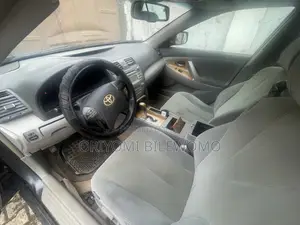 Toyota Camry XLE 4dr Sedan (2.4 4cyl 5A) 2008 Gray