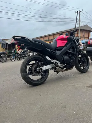 Yamaha 2010 Black