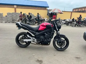 Yamaha 2010 Black