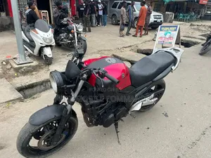 Yamaha 2010 Black
