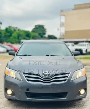 Toyota Camry 2010 Gray