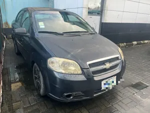 Chevrolet Aveo 2011 Gray