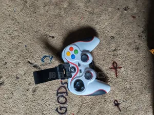 Bluetooth Controller With Phone Holder