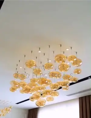 Luxury Metallic Chandelier (20-Piece Set)