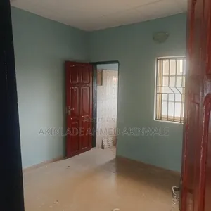 3bdrm Block of Flats in Zion Estate, Lagelu for rent