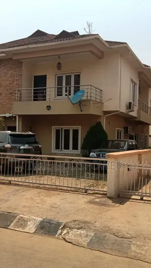 4bdrm Duplex in Flowergate, Zone B for sale