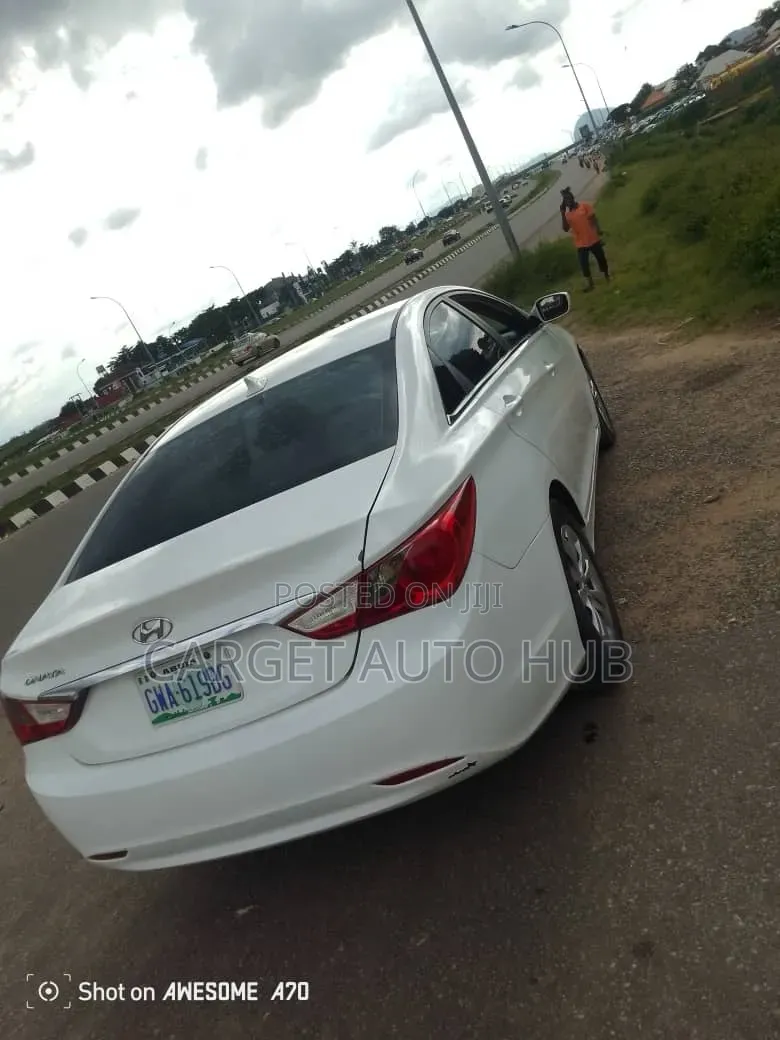 Hyundai Sonata 2011 White