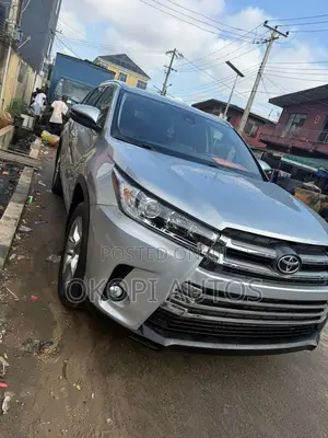 Toyota Highlander 2017 Silver