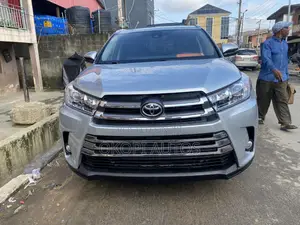 Toyota Highlander 2017 Silver