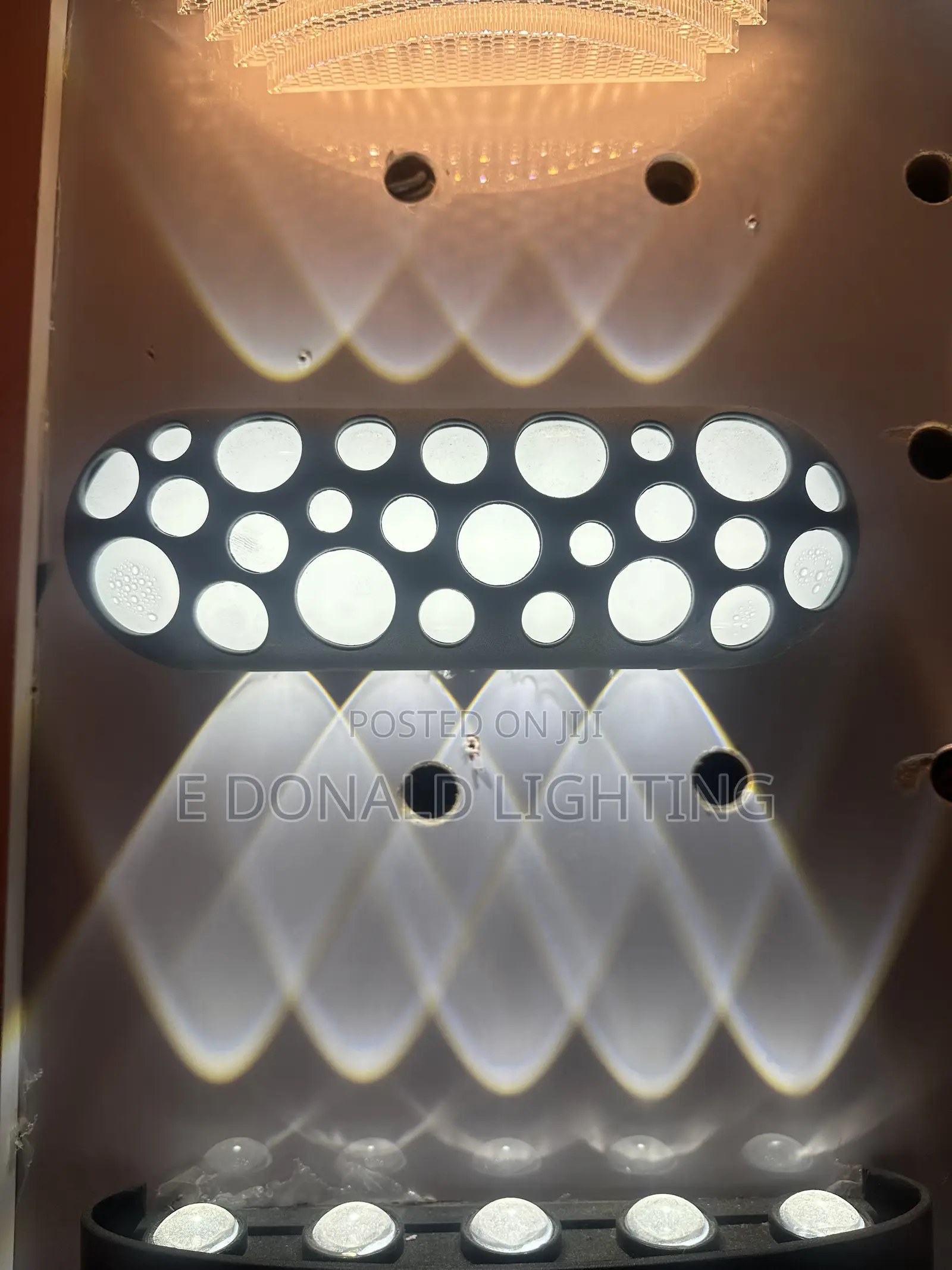 AKT Fancy Wall Light
