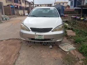 Toyota Camry LE 4dr Sedan (2.4L 4cyl 5M) 2003 Silver