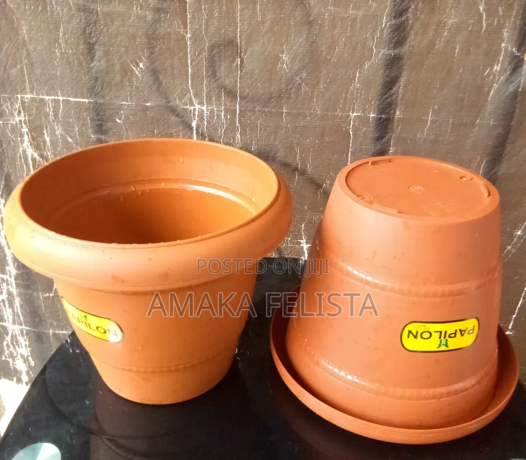 Medium Sized Flower Pots