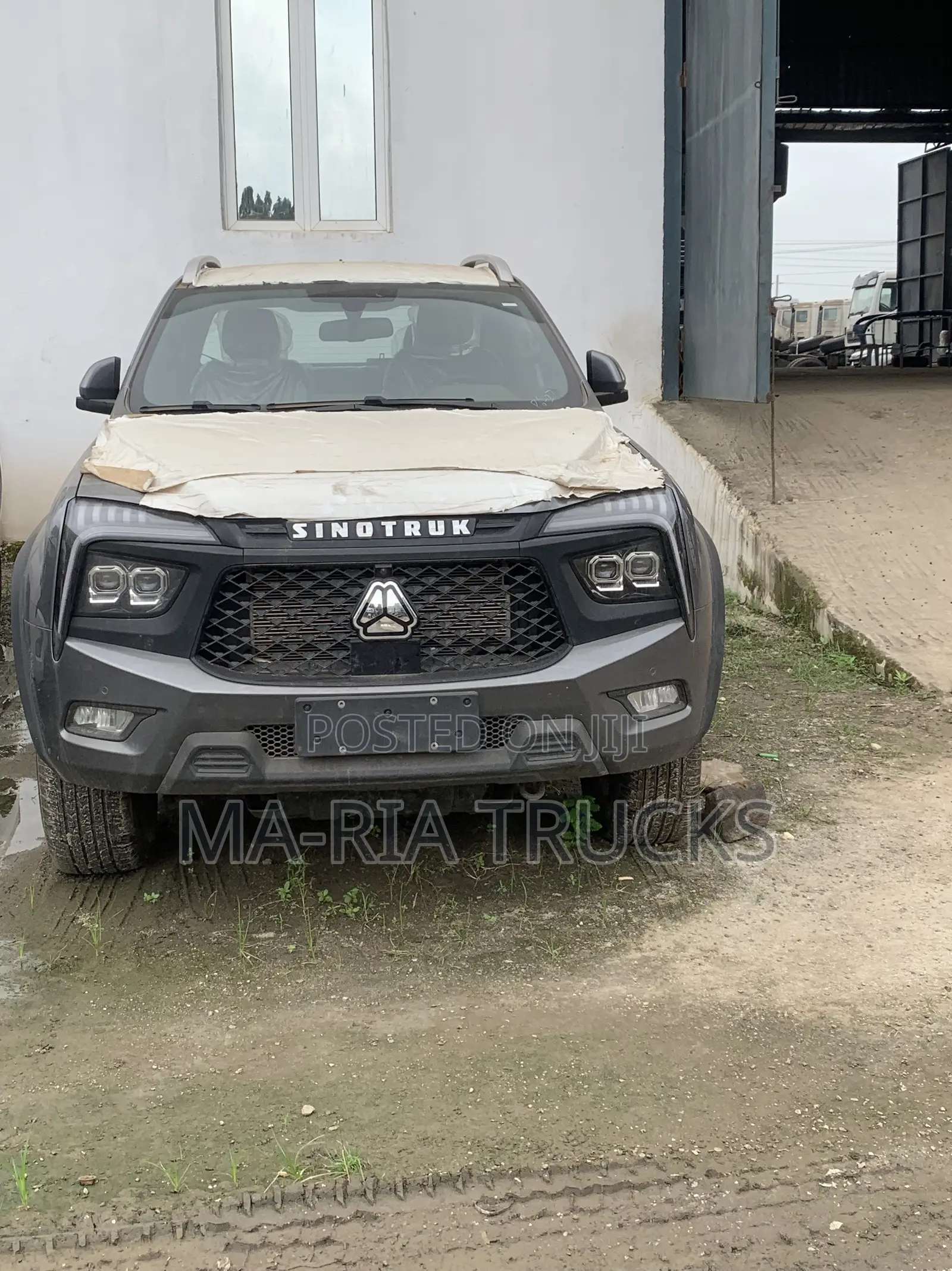 New Sinotruk Howo 2025 Gray