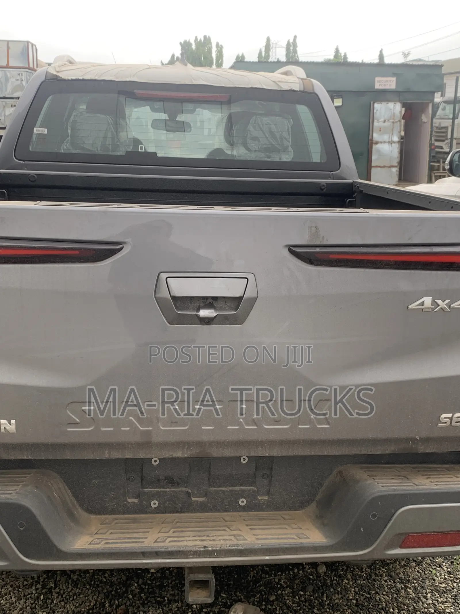 New Sinotruk Howo 2025 Gray